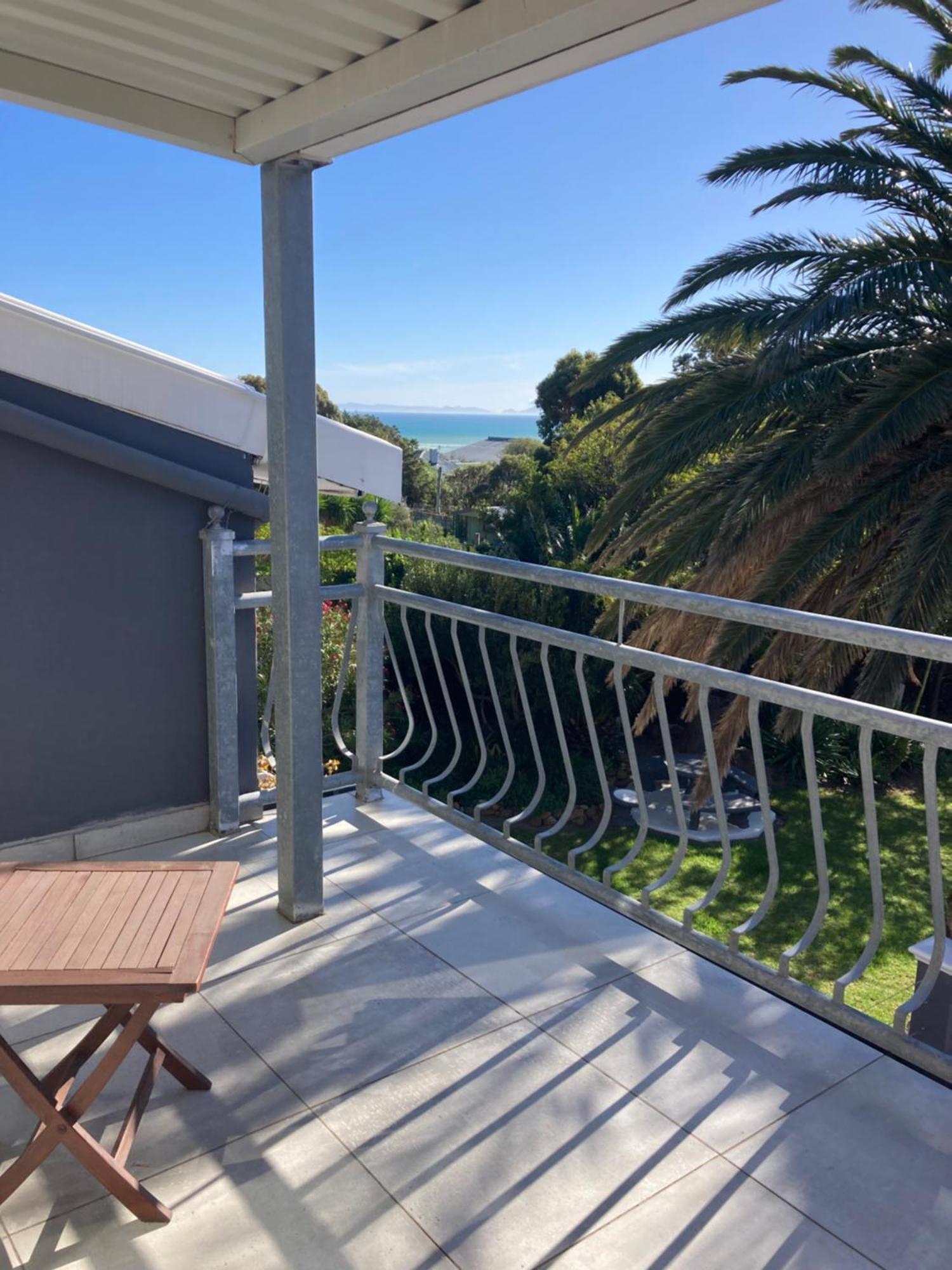 Bloemenzee Boutique B&B Gordonʼs Bay Esterno foto
